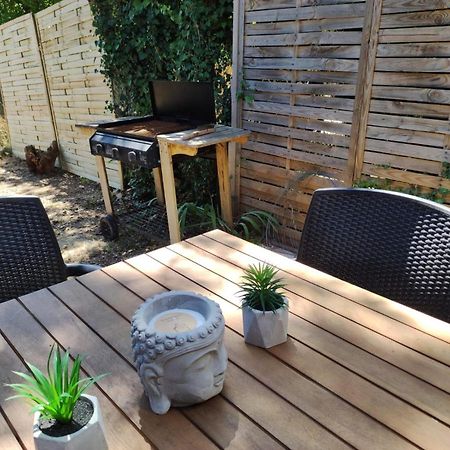 Maisonnette En Residence Avec Piscine Et Tennis Saint-Vallier-de-Thiey Exteriör bild