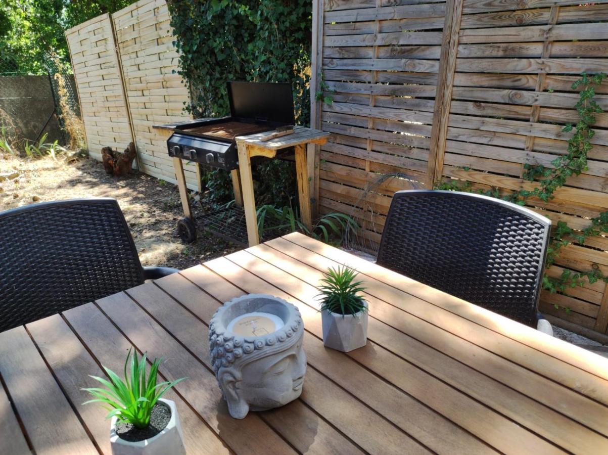 Maisonnette En Residence Avec Piscine Et Tennis Saint-Vallier-de-Thiey Exteriör bild