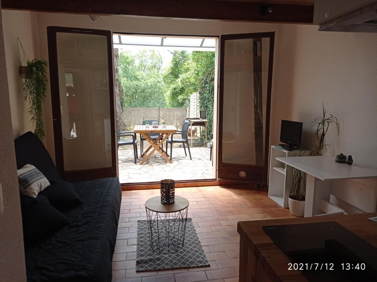Maisonnette En Residence Avec Piscine Et Tennis Saint-Vallier-de-Thiey Exteriör bild