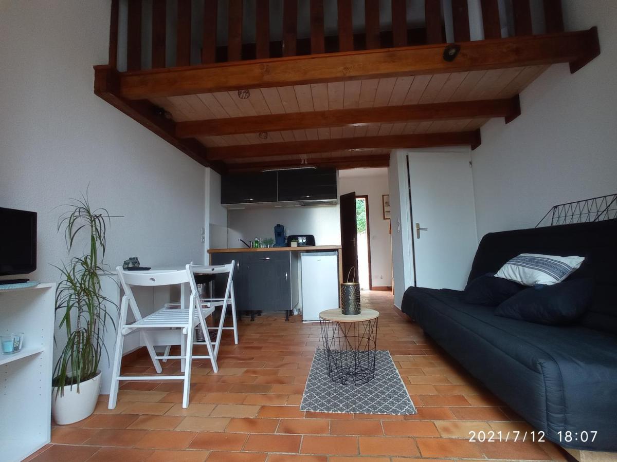 Maisonnette En Residence Avec Piscine Et Tennis Saint-Vallier-de-Thiey Exteriör bild